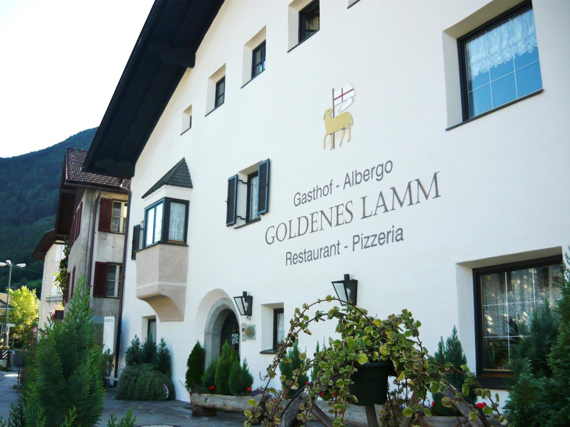 Gasthof Goldenes Lamm Hotel Vahrn Bagian luar foto