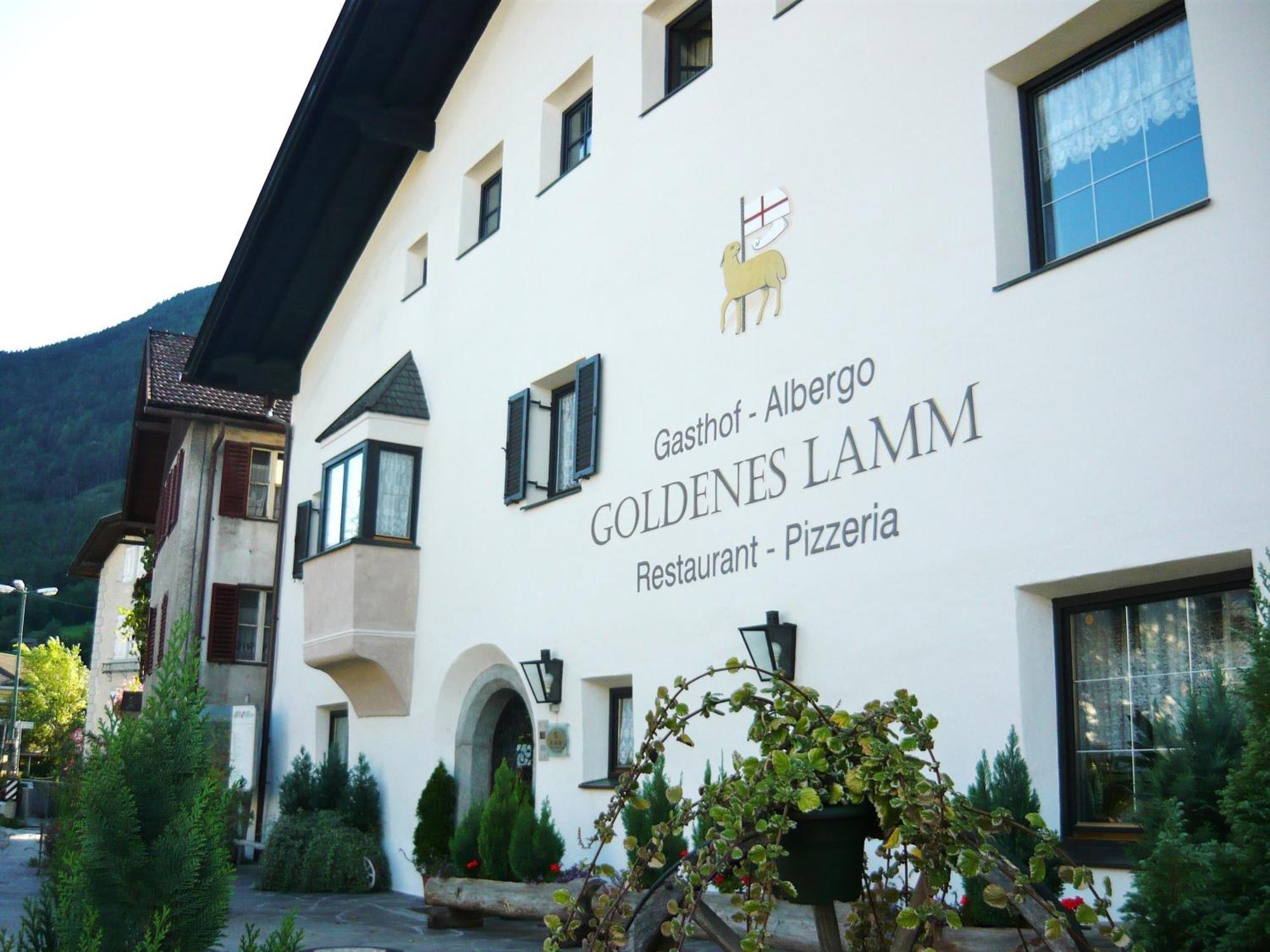 Gasthof Goldenes Lamm Vahrn Bagian luar foto