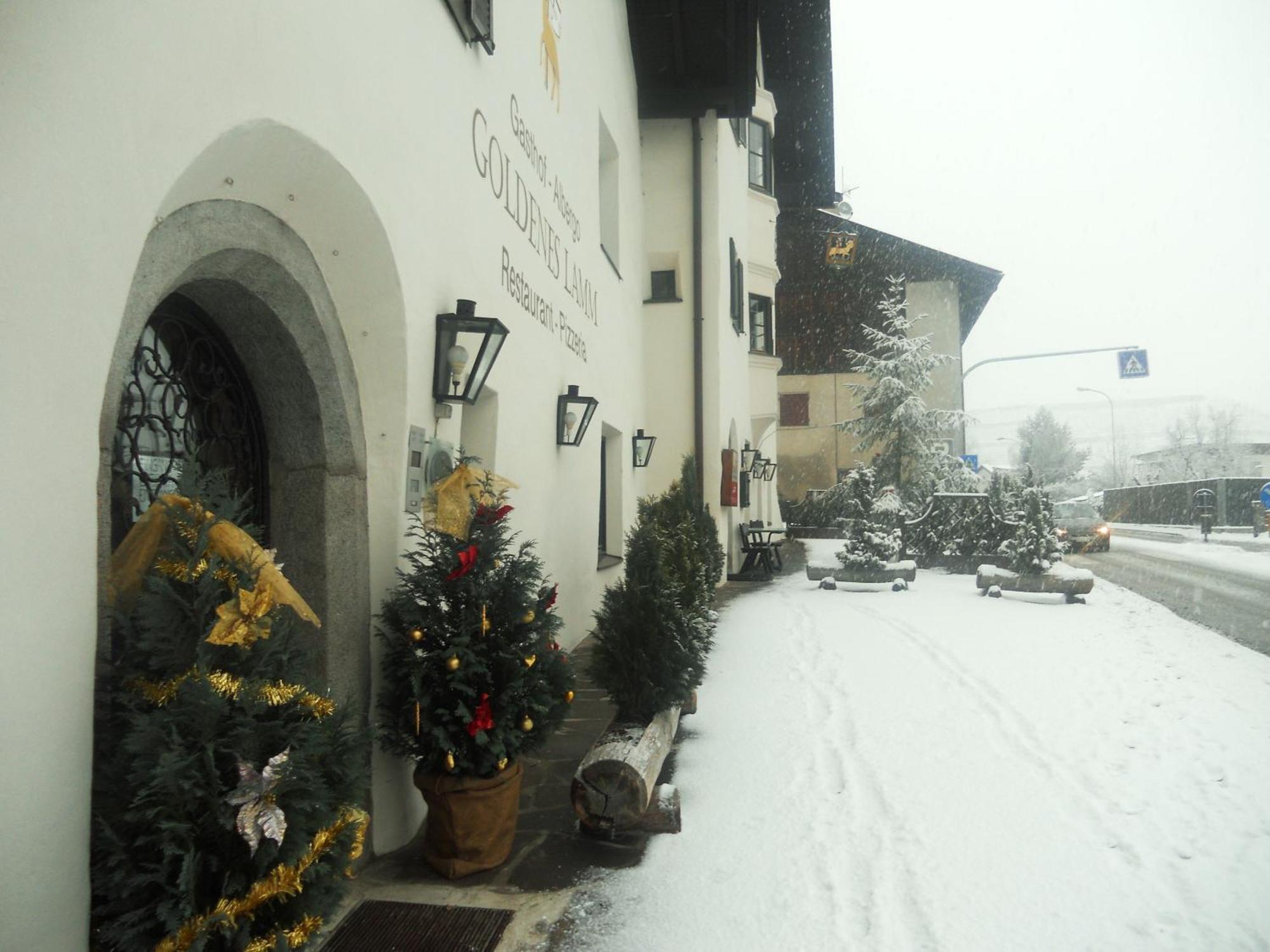 Gasthof Goldenes Lamm Hotel Vahrn Bagian luar foto