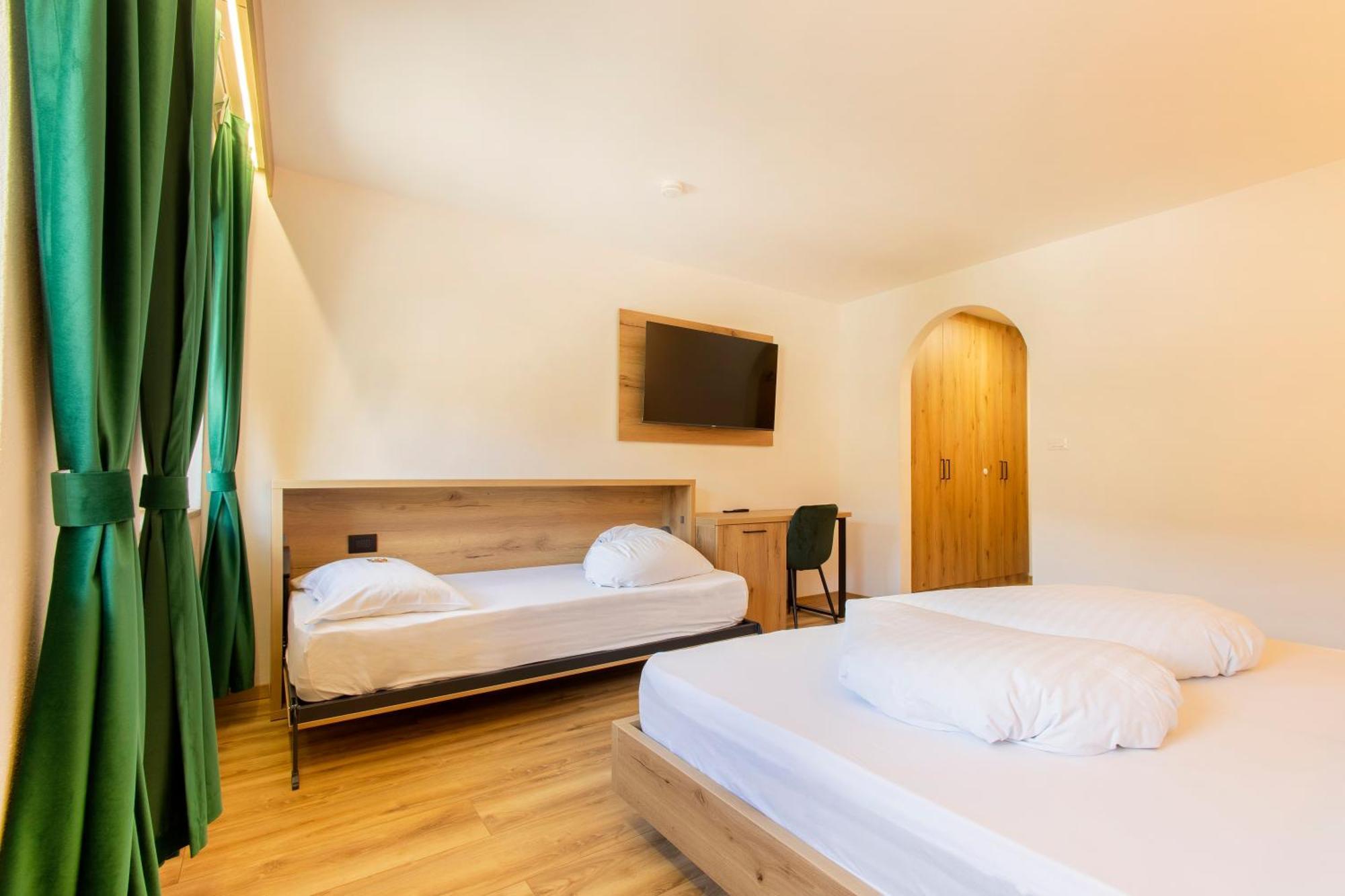 Gasthof Goldenes Lamm Vahrn Bagian luar foto