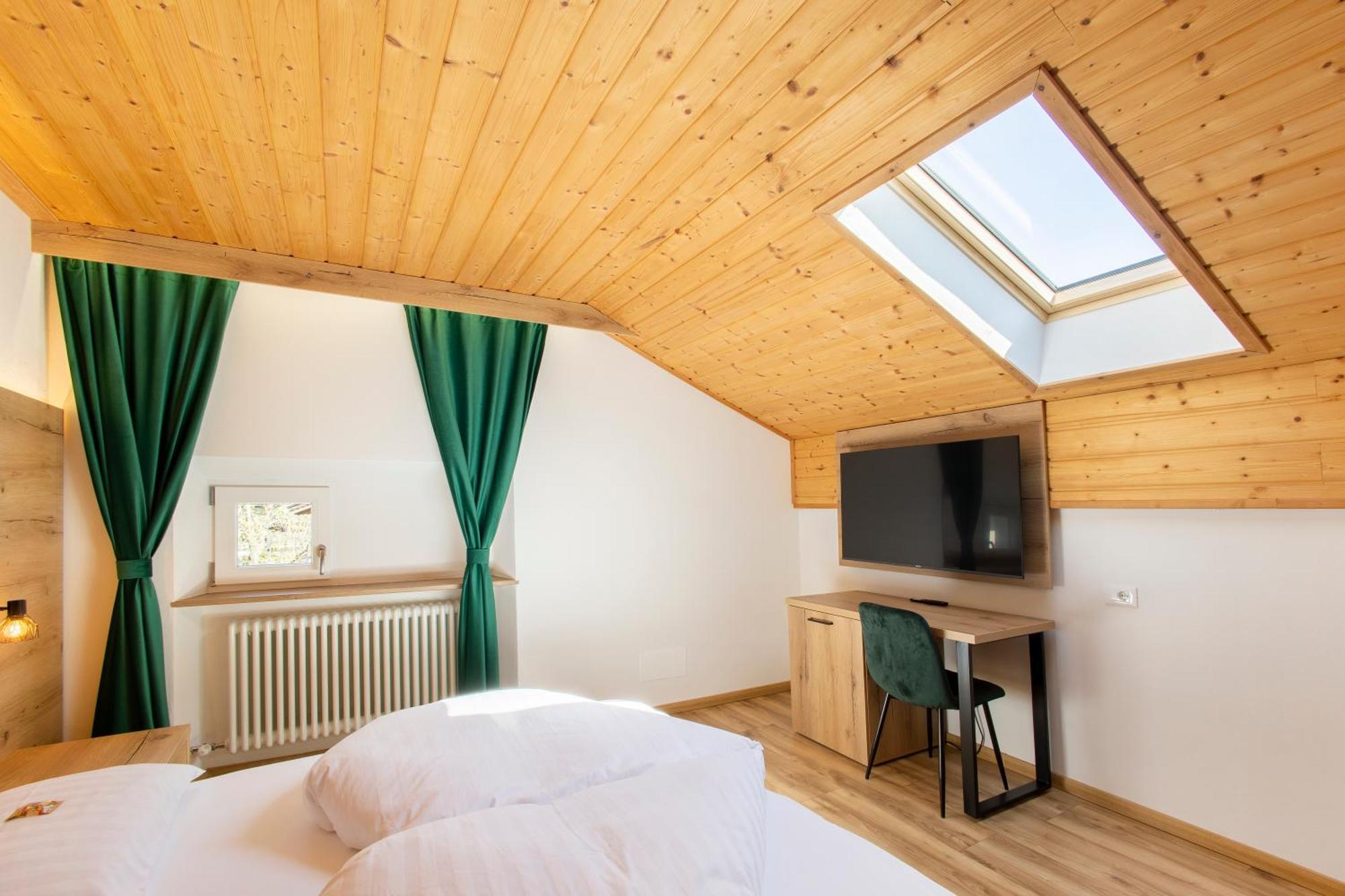 Gasthof Goldenes Lamm Vahrn Bagian luar foto